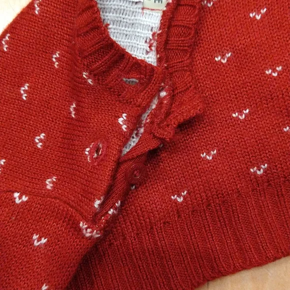 4/20$ 6/12m red white wintery sweater - Picture 5 of 5